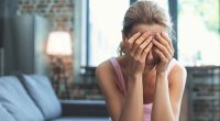 Qadınlar kişilərlə müqayisədə niyə daha çox depressiyaya düşürlər?