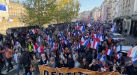 Parisdə HÖKUMƏT BÖHRANI: Makronun istefası tələb edilir - FOTO/VİDEO