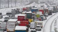 Güclü qar Avropa yollarını İFLİC ETDİ &ndash; FOTO
