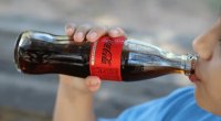 12 yaşlı uşaq uzun müddət &ldquo;Coca-Cola&rdquo; içdi &ndash; QAN QUSDU
