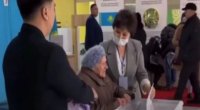 Qazaxıstanda 102 yaşlı qadına 100 yaşa qədər yaşamaq arzulandı - VİDEO