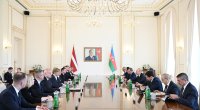 Azərbaycan və Latviya prezidentlərinin geniş tərkibdə görüşü - FOTO