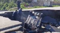 Xaçmazda çökmüş yolda HADİSƏ: Yanından keçən maşın çuxura düşdü - VİDEO