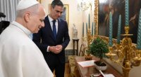 İspaniyada Roma Papasına zeytun ağacı hədiyyə edildi