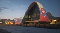 Heydər Əliyev Mərkəzi Slovakiya bayrağının rəngləri ilə işıqlandırıldı –FOTO