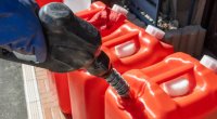 Rusiyada qaraj və zirzəmilərdə benzin saxlayanlar cərimələnir