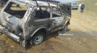 Şəmkirdə "Niva" anidən alovlanıb yandı - FOTO