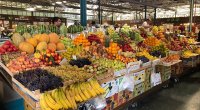 Bakıda ət qiymətinə satılan meyvə &ndash; FOTO