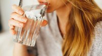 Su içmək kökəldir? &ndash; Yayda daha şişkin görünməyin SİRRİ AÇILDI