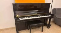 Kirayə qaldığı evdən piano oğurladı