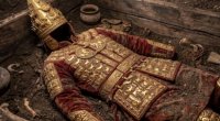 Məzardan 4 mindən çox qızıl tapıldı