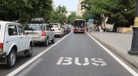 Daha iki küçədə avtobuslar üçün xüsusi hərəkət zolağı yaradıldı - FOTO