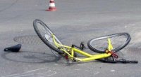 Xaçmazda velosiped sürən məktəbliləri avtomobil vurdu