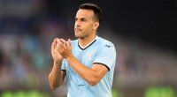 Tanınmış futbolçu karyerasını başa vurdu