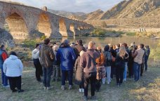 Dünya səyyahlarının Xudafərin körpüsünə səfəri başladı