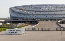 Stadiona avtomobillə qanunsuz daxil olmaq istəyən şəxs SAXLANILDI