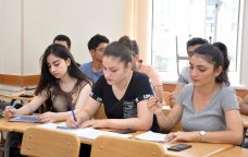 “Bəzi universitetlər qəsdən tələbələri kəsir ki, yayda gəlir mənbələri olsun” – ŞOK İDDİA