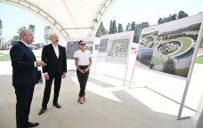İlham Əliyev və Mehriban Əliyeva Gәncә Memorial Kompleksində - FOTO/VİDEO