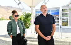 Prezident və xanımı Ağdərəyə GETDİLƏR