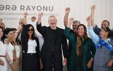 Prezident və xanımı Ağdərədə Vəngli kəndinin sakinləri ilə GÖRÜŞDÜLƏR - FOTO
