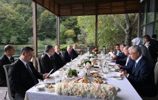 Qəbələdə TDT dövlət və hökumət başçılarının şərəfinə rəsmi nahar VERİLDİ - FOTO