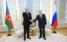 İlham Əliyevlə Putinin təkbətək görüşü keçirildi – FOTO/VİDEO