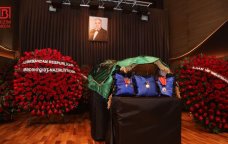 Ramiz Quliyev son mənzilə alqışlarla yola salındı – VİDEO