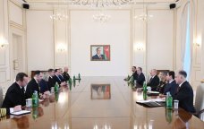 İlham Əliyev ABŞ Mərkəzi Komandanlığının komandanını QƏBUL ETDİ - FOTO