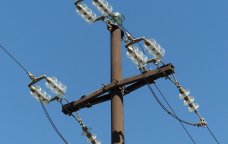 Azərbaycanda tragikomik HADİSƏ – 35 yaşlı kişi elektrik dirəyinə çıxdığı üçün iki rayon İŞIQSIZ qaldı - ÖZƏL