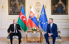 İlham Əliyevin Slovakiya Prezidenti ilə təkbətək görüşü olub - FOTO