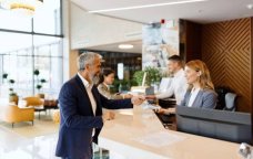 Turist məmnuniyyətinə ZƏRBƏ – Hotellərdə qonaqlardan niyə şəxsiyyət vəsiqəsinin surəti tələb edilir?