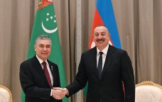 Qurbanqulu Berdiməhəmmədov İlham Əliyevi TƏBRİK ETDİ