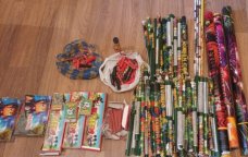 Bayram öncəsi TƏHLÜKƏ &ndash; Uşaqlar &ldquo;zırpaket&rsquo;ləri necə alıb-satırlar?