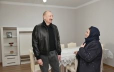 Prezident Ağdərənin Çapar kəndindəki ailənin qonağı oldu - VİDEO