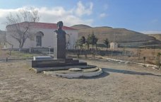 Ölməz şairin muzeyi BAXIMSIZ vəziyyətdə &ndash; Ağaclar susuzluqdan QURUYUR - VİDEO