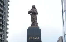 Xocalı faciəsinin 34-ci İLDÖNÜMÜ – “Ana harayı” abidəsinin yerləşdiyi park YENİLƏNİR