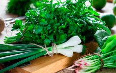 Göyərti BAHALAŞDI &ndash; FOTO