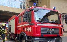 Bakıda çoxmərtəbəli yaşayış binasında yanğın: 1 nəfər xilas edildi - FOTO-VİDEO