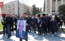 Xalq artisti Rasim Balayev alqışlarla son mənzilə yola salındı - VİDEO