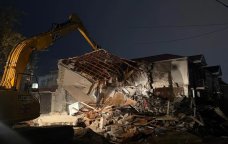 Keşlədə kollektorda qəzaya səbəb olan ev sökülür - VİDEO