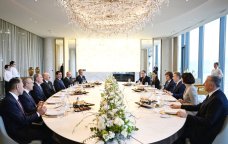 Tbilisidə İlham Əliyevin şərəfinə lanç verildi &ndash; FOTO