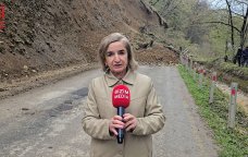 Xınalıq yolunda SÜRÜŞMƏ &ndash; Sürücü son anda XİLAS oldu &ndash; VİDEO