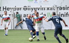 Nazirlər və deputatların futbol matçından yadda qalanlar &ndash; FOTO