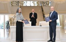 Anaklaudia Rossbax İlham Əliyevlə görüşündən yazdı: "Məmnun oldum" - FOTO