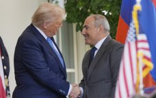 Tramp seçkilərdə Paşinyanı dəstəklədiyini açıqladı - FOTO