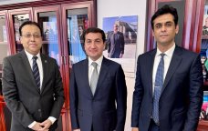 Hikmət Hacıyev Pakistan səfiri ilə görüşdü &ndash; FOTO