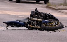 Moped və motosiklet idarə edən azyaşlılar - Qəza zamanı cavabdeh kimdir?
