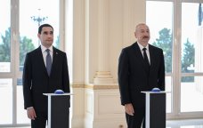 Azərbaycan Türkmənistana neftdaşıyan tanker hədiyyə etdi &ndash; FOTO
