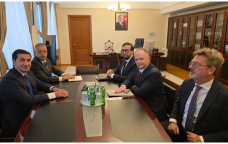 Hikmət Hacıyev: "Azərbaycan NATO-nun etibarlı tərəfdaşıdır" - FOTO