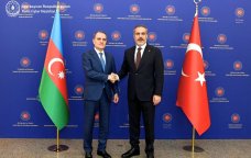 Ceyhun Bayramov Hakan Fidanla regiondakı vəziyyəti MÜZAKİRƏ ETDİ